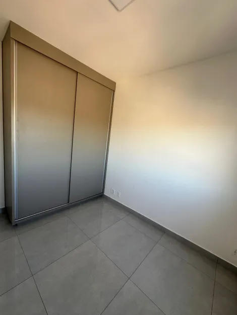 Apartamento disponível para locação.